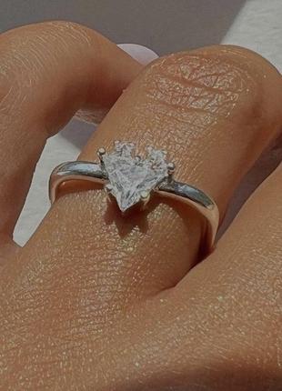 1+1=3! серебряная кольца с цирконами в форме сердечка