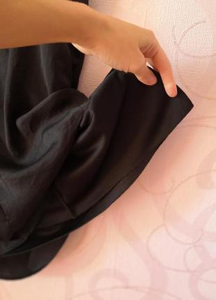 Черное короткое платье в бельевом стиле5 фото
