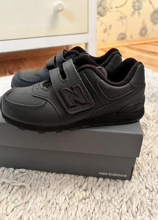 Кросівки new balance 27 р