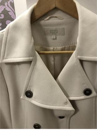 Белое короткое пальто mark&spencer9 фото