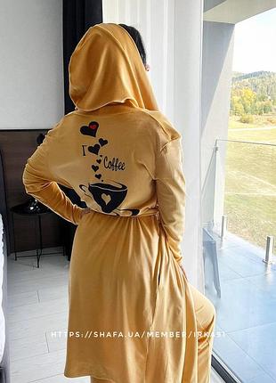 Велюровий домашній халат жовтий
