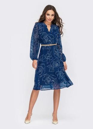 Шифонове плаття у великий квітчастий принт з вирізом синє5 фото