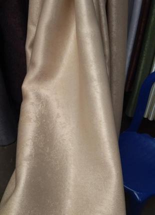 Плотная штора.4 фото