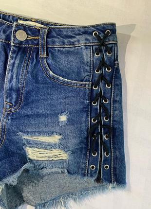 Шикарні джинсові шорти на шнуровці stradivarius8 фото