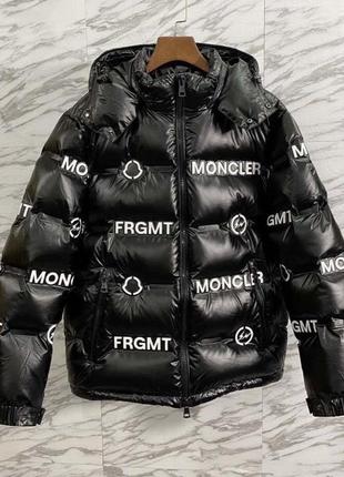 Стильна, тепла куртка moncler