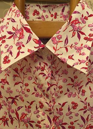 Нереально красивая и стильная брендовая рубашка в цветочках..100% коттон.