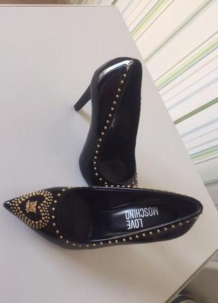 Love moschino туфлі