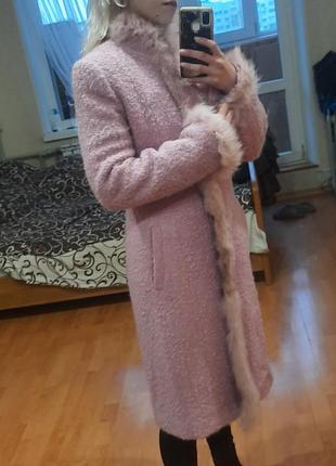 Пальто шерстяное розовое с искусственным мехом 4410 фото