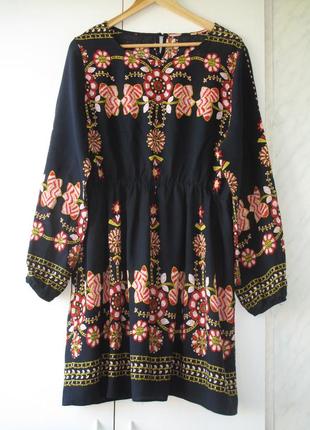Роскошное платье в этническом стиле с имитацией вышивки2 фото