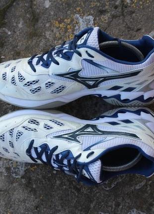 mizuno wave spike 10