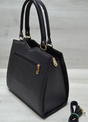 Классическая женская сумка треугольник черного цвета с черной коброй3 фото