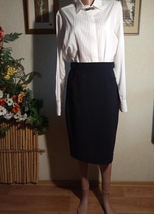 Спiдниця - олiвець, вовна.