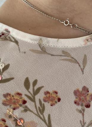 Нежная блузка в цветочек с широким рукавом3 фото