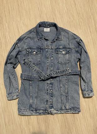Джинсова куртка bershka l
