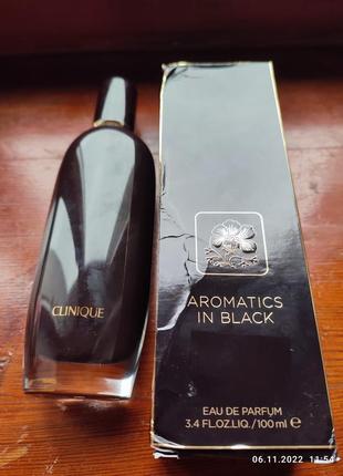 Clinique aromatics in black