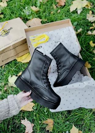 Жіночі ботінки dr. martens  женские ботинки мартенс зимние