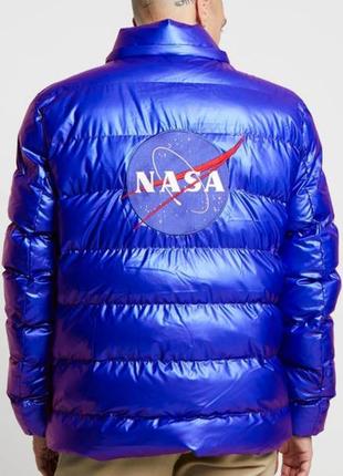Зимняя теплая куртка с сайта asos розмір л
теплая не продуваемая
на рост 180-1855 фото