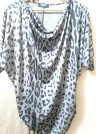 Новый трикотажный пуловер. размер м .