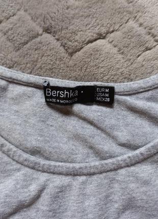 Топ з резинками та написами на них  bershka6 фото