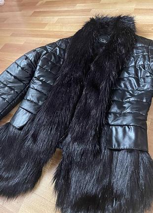 Нарядна куртка-шуба на розмір м-л