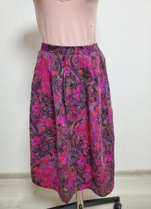 Красива брендова вовняна юбка