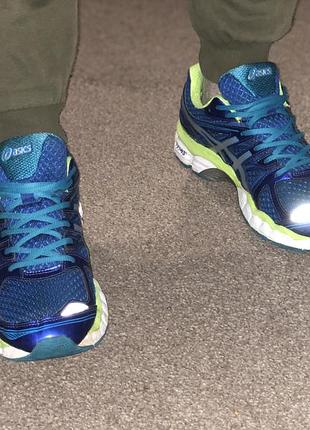 Кроссовки asics