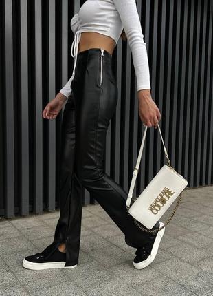 Чорні шкіряні штани на флісі з розрізами базові флісові стильні трендові брюки з еко шкіри6 фото
