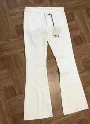 Белые расклешенные джинсы на низкой посадке topshop2 фото