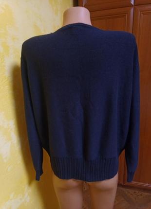 Оригинальный свитер с бусинками3 фото