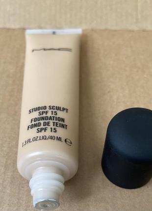 Mac studio sculpt spf 15 foundation увлажняющая тональная основа nc303 фото