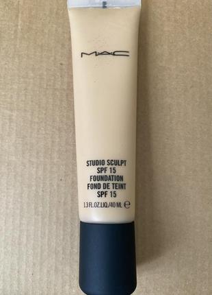 Mac studio sculpt spf 15 foundation увлажняющая тональная основа nc301 фото