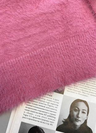 Рожевий пухнастий светр - травичка7 фото