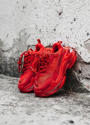 Кросівки червоні