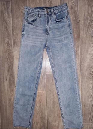 Женские джинсы момы в отличном состоянии