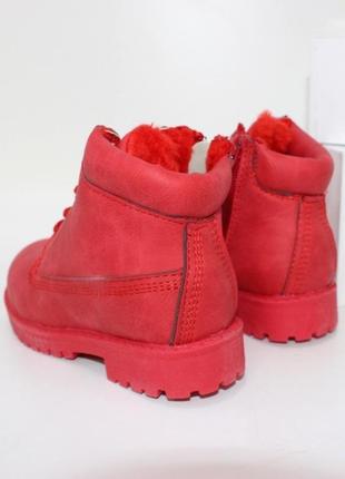 Ботинки для девочек
качественные теплые зимние в красном цвете4 фото
