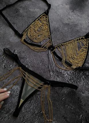 Эротический комплект нижнего женского белья с золотистыми металлическими цепочками 🖤