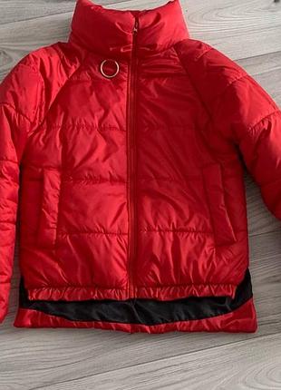 Жіноча курточка.