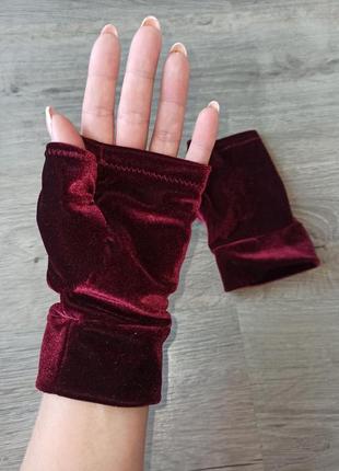 Бордовые бархатные митенки, рукавицы, перчатки без пальцев1 фото