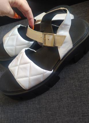 Босоніжки туфлі сандаліі 24,5-25 см нові білі кожа шкіра торг6 фото