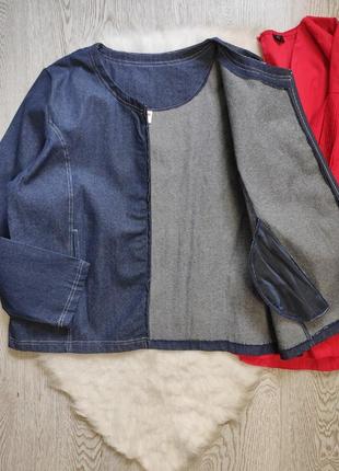 Синяя короткая джинсовая куртка жакет пиджак на молнии замке с карманами батал большого размера3 фото