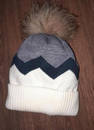 Шапка з помпоном