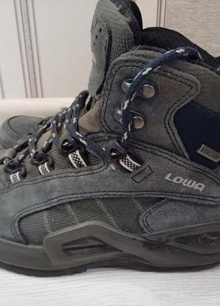 Lowa