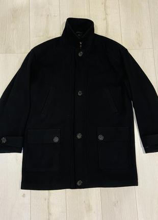 Чоловіче пальто в ідеальному стані