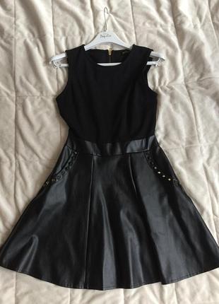 Платье чёрное с кожаной юбкой4 фото