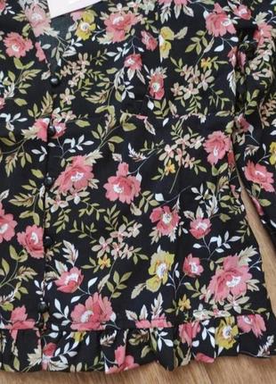 Блуза в цветочный принт с вырезом и длинными рукавами4 фото