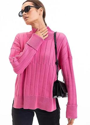 Женский вязаный свитер oversize в широкий рубчик разных цветов2 фото