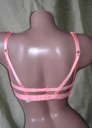 Персиковий ліф з красивою спинкою 32dd\70 dd new look