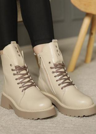 Теплые женские ботинки на зиму,берцы,берцы кожаные бежевые зимние (зима 2022-2023) для женщин,стильные,удобные,комфортные1 фото