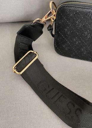Guess zippy стильна чорна сумка чорна/золота9 фото