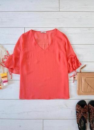 Розкішна легка блуза з акцентним рукавом. # 604